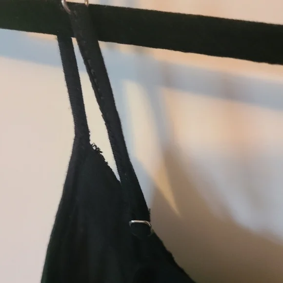 AMERICAN Eagle N Neck Black Camisole Top Size XS - Picture 6 of 8